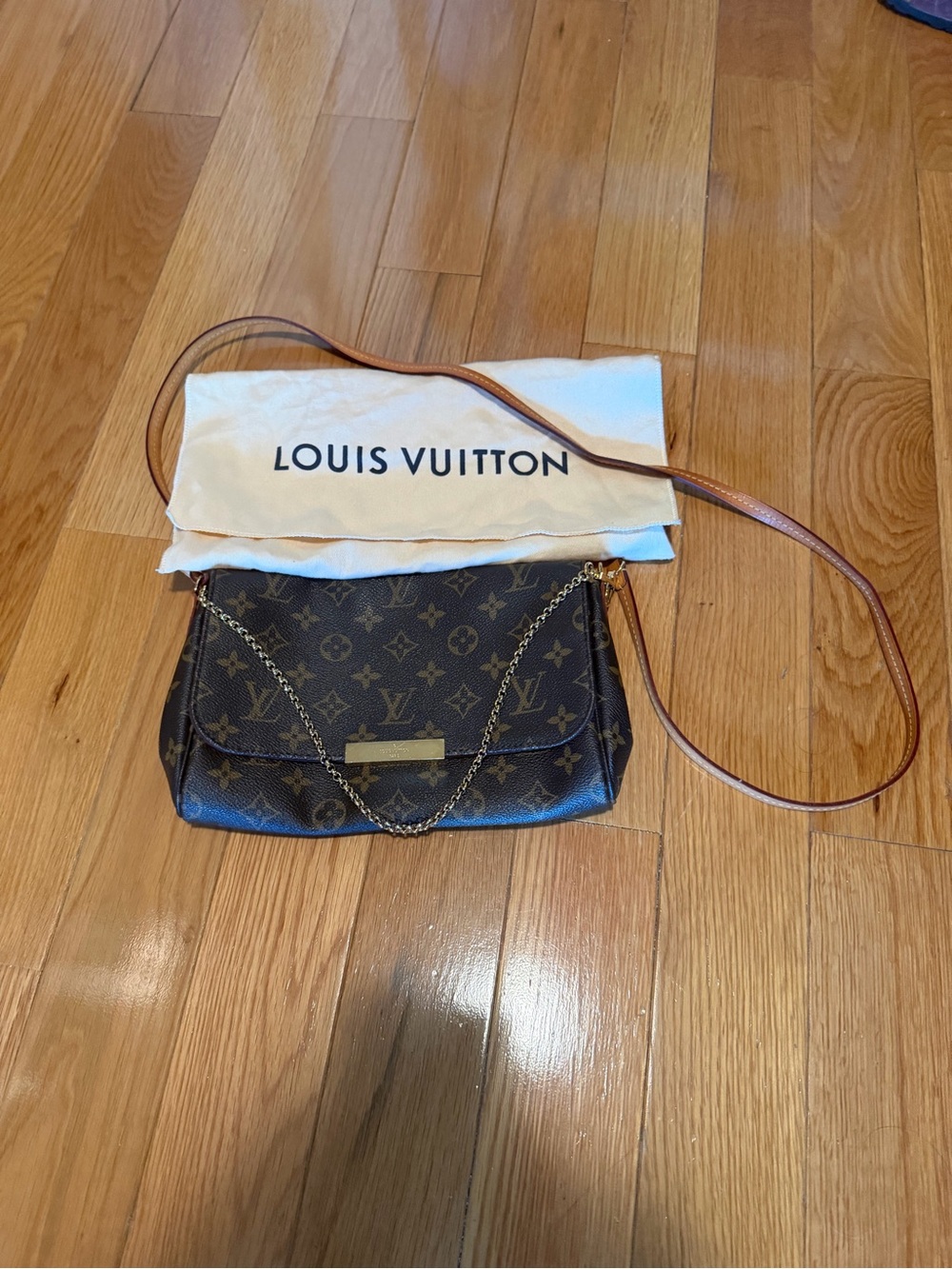 Louis Vuitton LV Monogram Favorite MM Crossbody Bag with dust bag